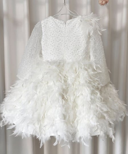 فستان فاخر بكتف واحد بتصميم عربي أنيق