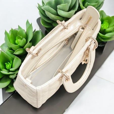 ليدي دي-ساير