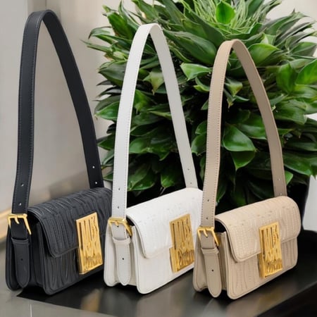 حقيبة Allover المصنوعة من جلد العجل المبطن