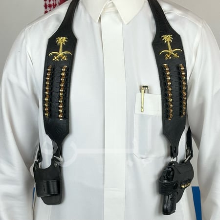 محزم مسدس ربع بشعار سيفين ونخلة لون اسود