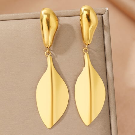 أقراط قطرة ستيل ذهب 18K بلاك سيزون