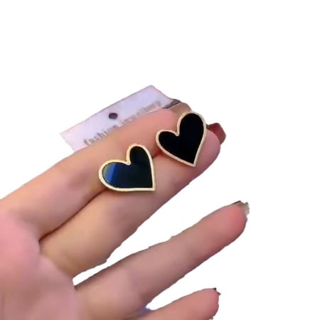 طقم قلب أسود مطلي ذهب بلاك سيزون