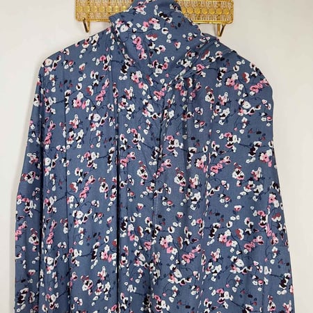 ترتيل – شرشف صلاة بسحاب أمامي باللون الأزرق