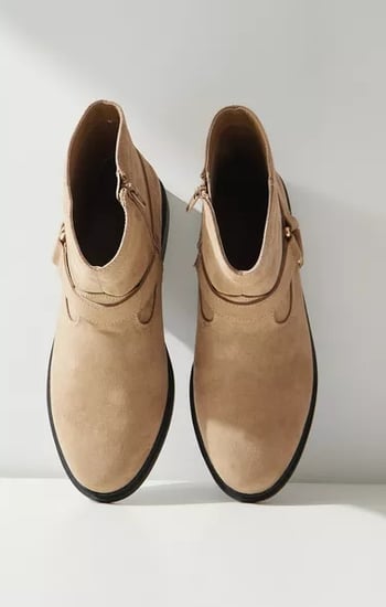 بوت سادة طول الكاحل بسحاب إغلاق