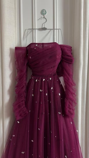 فستان سهرة طويل اكمام