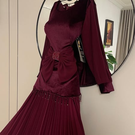 فستان مخمل عودي طويل