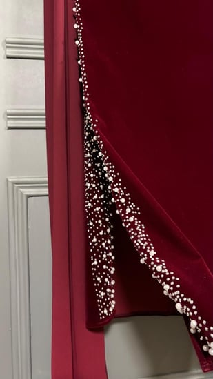 فستان سهرة مخمل واللول