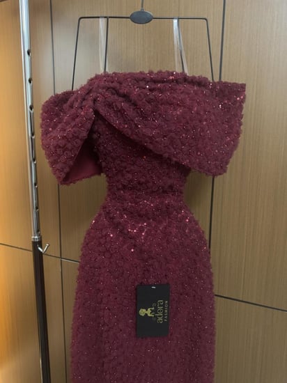 فستان سهرة نبيتي ترتر فاخر بتصميم أوف شولدر أنيق