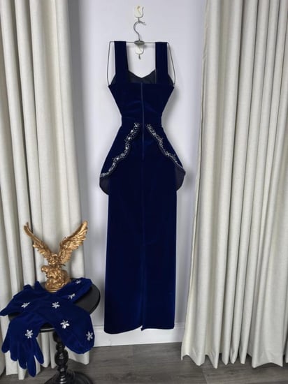 فستان سهرة نيلي