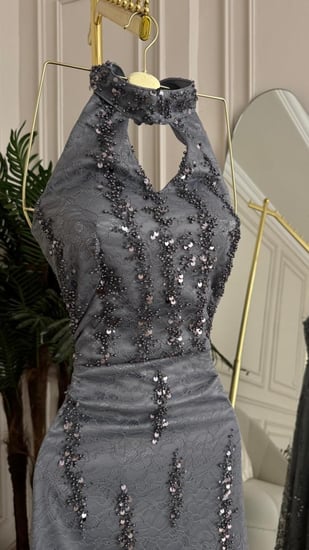 فستان سهرة طويل دانتيل خرز