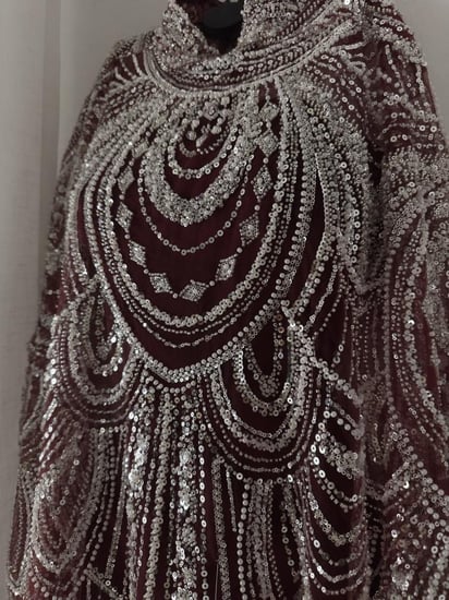فستان سهرة عنابي تطريز كامل