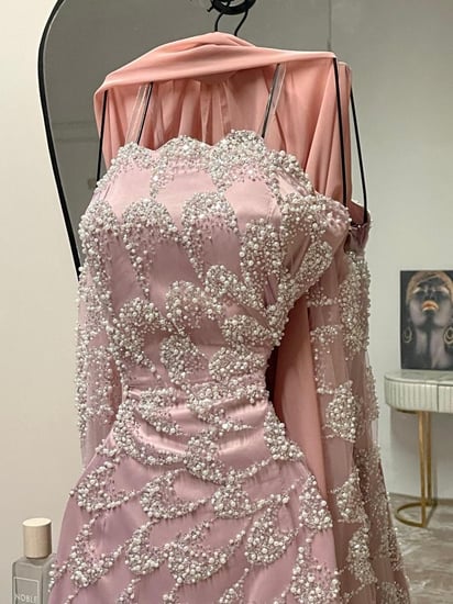 فستان سهرة طويل مطرز كامل