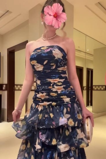 فستان كحلي مزهر بطبقات