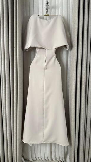 فستان بيج ميدي مع جاكيت مرصع