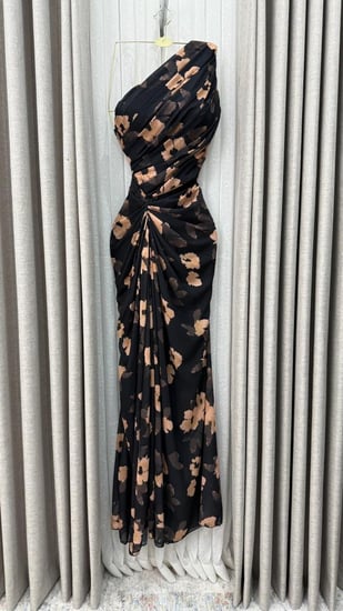 فستان ناعم اسود مشجر