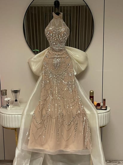 فستان سهرة لحمي تطريز كامل فخم