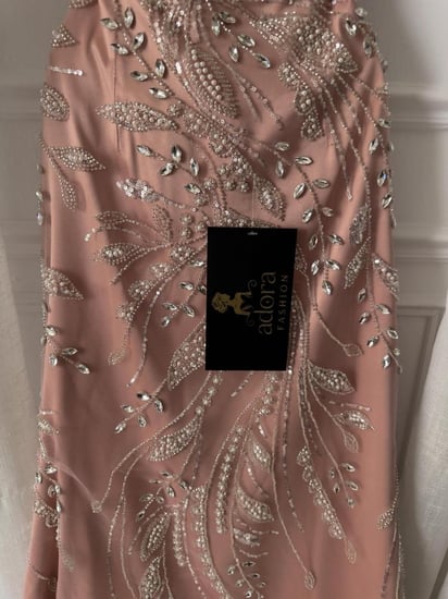 فستان سهرة  لحمي انيق