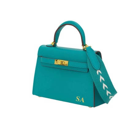 شنطة لون سماوي