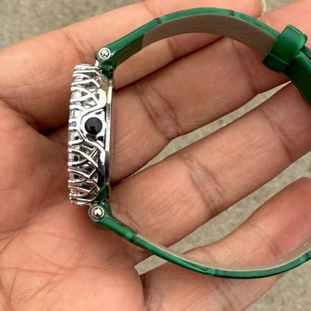 ساعة شوبارد نسائيه