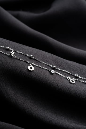 سوارة فضة عيار 925 مرصعة بحجر الزركون .