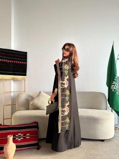 عباية مع شال