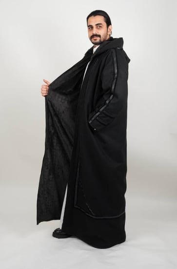 فروة زيزوم جوخ مع فرو مبطن ناعم لون اسود ملكي