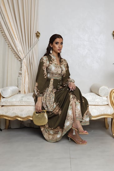 فستان كلاسك بطابع النقش ~