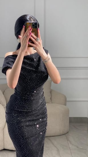 فستان سهرة بكريستالات صغيره