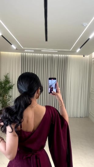 فستان حرير بنقش ليزر