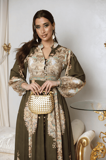 فستان كلاسك بطابع النقش ~