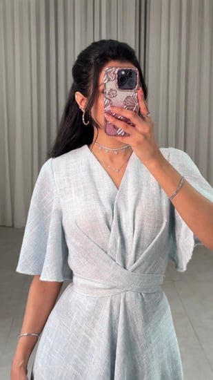 فستان ناعم بقصه لف من الصدر SKY ~