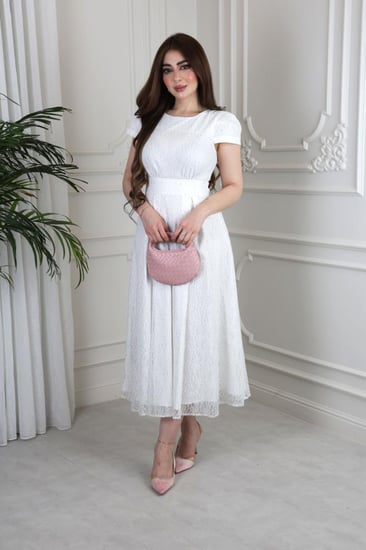 فستان دانتيل ابيض بتطريز مورد ~