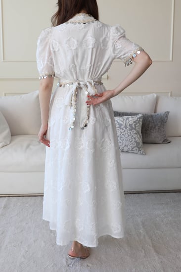 قفطان بقصة لف مزين بترتر كبير