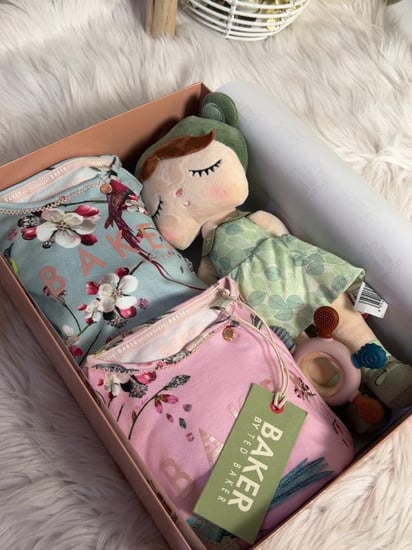 أجمل هدية لمولودة جديدة أطقم ناعمة