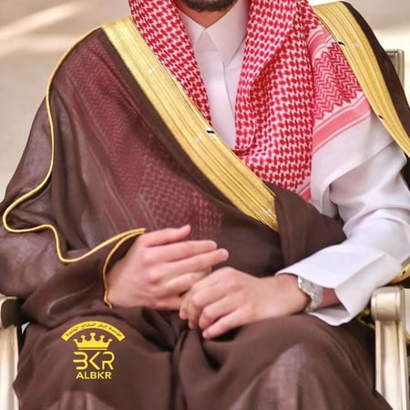 بشت البكر شغل يدوي ملكي