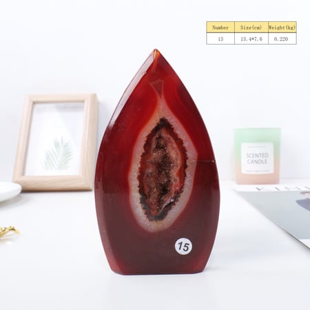 حجر العقيق الاحمر