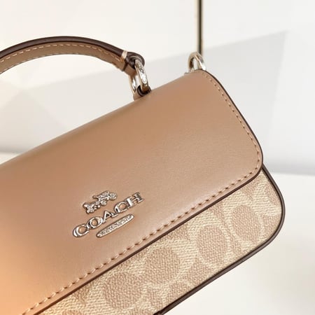 شنطه نسائيه Coach