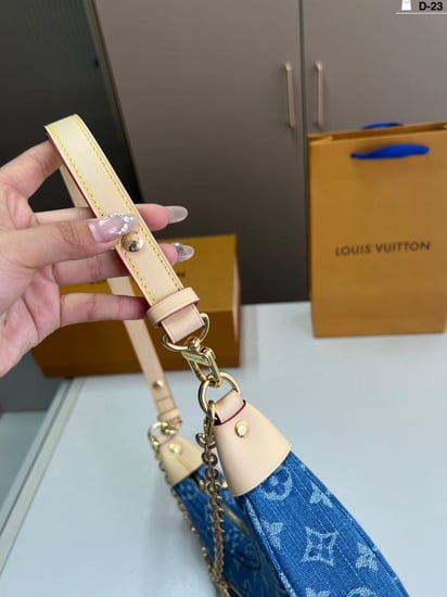 شنطه نسائيه Louis Vuitton