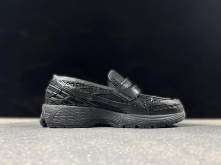 New Balance  1906