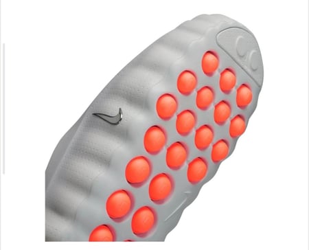 Nike Mind 001