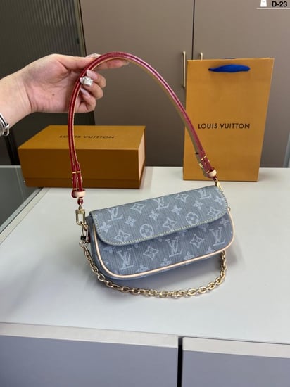 شنطه نسائيه Louis Vuitton
