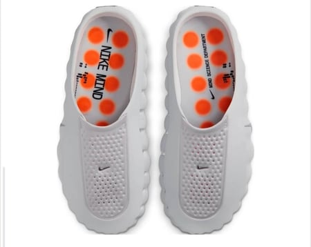 Nike Mind 001
