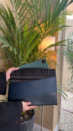 باوتش قماش ومسكه جلد كحلي