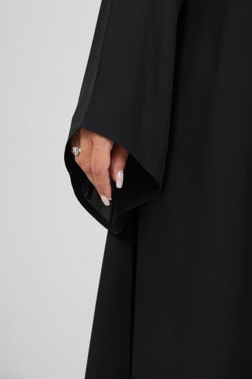 عباية توقيع يدوي كرستال مشاعل