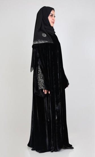 عباية مخمل كرستال آزرا
