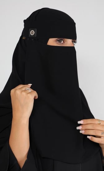 نقاب مفتوح توقيع معدن ديران