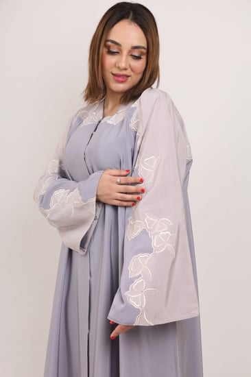 عباية صالونا تطريز كريمة