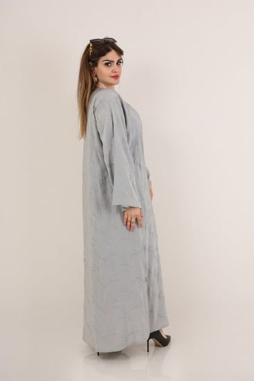 عباية صالونا مطرز كريستال قمر