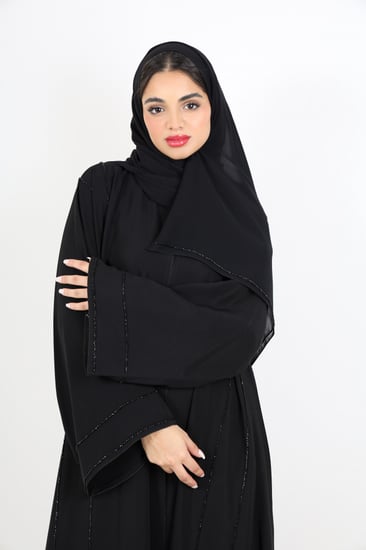 عباية صالونا رها مع تصميم خرز كامل العباية