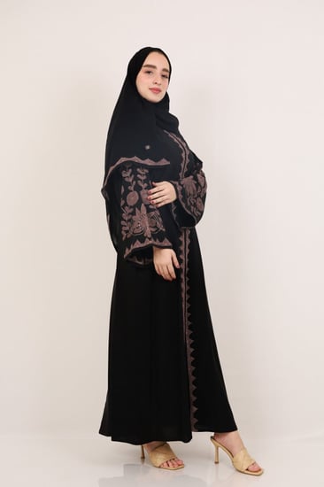 عباية صالونا منفوش لينا